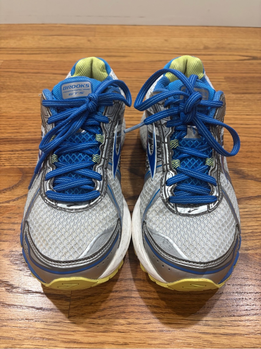 Brooks Adrenaline GTS 15 Athletic Running Shoes (8.5) - Picture 5 of 10